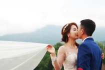 Chùm ảnh cưới ở nghĩa trang của cặp đôi yêu 7 ngày đã cưới