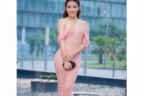 Á hậu Huyền My gợi cảm chết người khi diện váy xuyên thấu