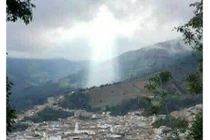 Đám mây hình Chúa Jesus xuất hiện ở nơi sạt lở 17 người chết?