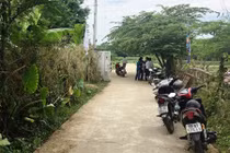 Mẹ chồng cầm dao rượt con dâu trước khi bị xô ngã chết