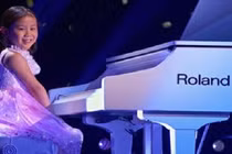 Bé 5 tuổi chơi piano khiến người nghe ngất ngây