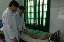 Cứu cánh tay của công nhân bị đứt lìa 