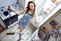 Thuê ô tô xịn đưa ô sin về quê ăn Tết cho đẹp mặt