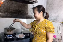 Ngày 8-3 đơn giản của những nữ công nhân