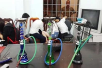 Tại sao chưa cấm học sinh hút Shisha như cấm hút thuốc lá?