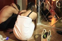 Chủ quán cà phê “điều” chị gái đi bán dâm 