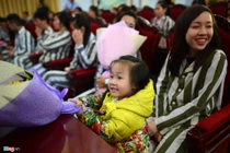 Ảnh: Phạm nhân rạng rỡ ngày được đặc xá ra tù