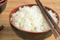 Mẹo hấp cơm nguội ngon như cơm nóng