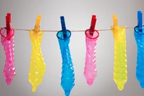 Bao cao su và núm vú giả có khả năng gây ung thư?