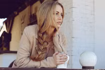 Khi chàng đột nhiên xa cách, người con gái thông minh nên làm gì?