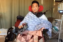 Bị liệt toàn thân, nam thanh niên dùng cằm và lưỡi thoát chết