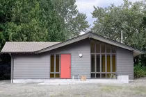 Căn nhà cải tạo từ chuồng ngựa tiện nghi đến không ngờ