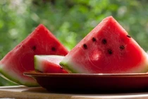 Đây là lý do bạn không nên bỏ hạt dưa hấu