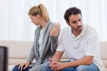 Tôi không chịu nổi khi chồng giả ăn mày để kiếm tiền