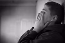 Đồng ý cho chồng thêm con riêng nhưng bí mật ly hôn