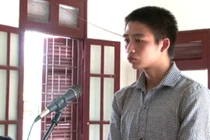 Mẹ mua thuốc tránh thai, lộ chuyện con gái yêu sớm