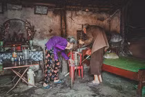 Ảnh: Cuộc sống khốn khổ của hai cụ già gần trăm tuổi