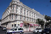 Vụ cướp thế kỷ: Cướp trang sức trị giá 53 triệu USD trong...30 giây