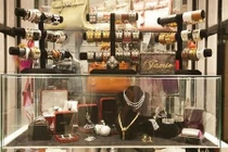 Choáng với cuộc sống xa xỉ của con nhà đại gia phương Đông