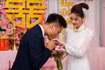 Điểm chọn vợ giống ngỡ ngàng của Công Vinh, Mạc Hồng Quân