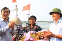 Đã mắt nhìn mẻ cá bè vàng lịch sử 160 tấn nằm gọn trong lưới