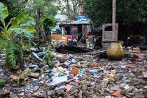 Ảnh: Cuộc sống bên dòng kênh thối mà Bí thư Thăng vừa thị sát