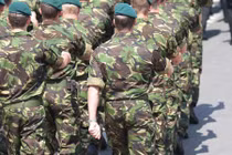 NATO trước nỗi lo điệp viên Nga giăng bẫy mỹ nhân kế binh sĩ