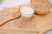 Quý cô ngực lép nên ăn gì để tăng size vòng 1?