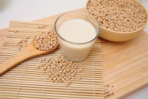 Quý cô ngực lép nên ăn gì để tăng size vòng 1?