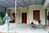 Đổ thuốc sâu vào bể nước đám cưới: Do không thuê loa?