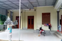 Đổ thuốc sâu vào bể nước đám cưới: Do không thuê loa?