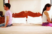 Ngạt thở vì những trò ghen tuông vớ vẩn của chồng