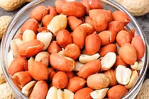 Không ngờ ăn lạc có thể tử vong với một số người