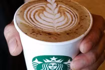 Lạ lùng: Ly cà phê Starbucks đắt thứ 3 thế giới ở Việt Nam