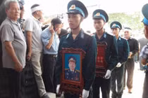 Linh cữu Đại tá Trần Quang Khải đã về đến quê nhà Bắc Giang
