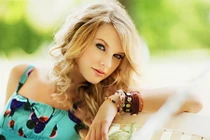 Taylor Swift là người đáng thương hay kẻ quá toan tính trong tình yêu?