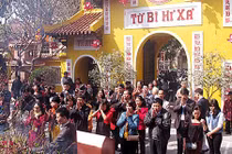 Kiêng kỵ đi chùa ngày Tết để tránh đen đủi cả năm 