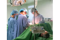 Mổ thành công u đại tràng di căn 4 cơ quan 