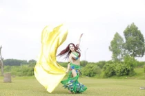 Thiếu nữ 9X ăn mỳ tôm, đi giúp việc để học múa bụng