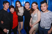 Vợ đại gia phản ứng thế này khi chồng hôn Hồ Ngọc Hà ở Mỹ