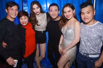 Vợ đại gia phản ứng thế này khi chồng hôn Hồ Ngọc Hà ở Mỹ