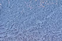 Kỳ lạ hiện tượng băng “vảy rồng” độc đáo