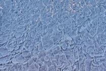 Kỳ lạ hiện tượng băng “vảy rồng” độc đáo