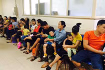 Sai lầm bố mẹ nào cũng mắc khiến con viêm phổi nặng