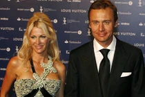 Ảnh hiếm nữ tỷ phú giàu có nhất nước Anh