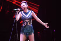 Thực hư tin đồn ca sĩ Tóc Tiên thu nhập 20 tỷ/năm