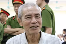 Phẫn nộ “yêu râu xanh” 68 tuổi khiến nữ sinh mang bầu