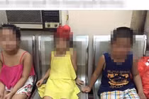 Bé 5 tuổi bí mật dọn hành lý cùng bạn bỏ nhà đi?