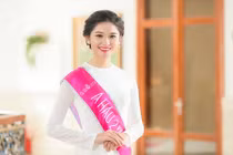 Hé lộ cách sống "bất thường" của á hậu Thùy Dung