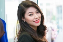 Trùng tên "nữ hoàng nội y", BTV Ngọc Trinh bao lần khốn đốn